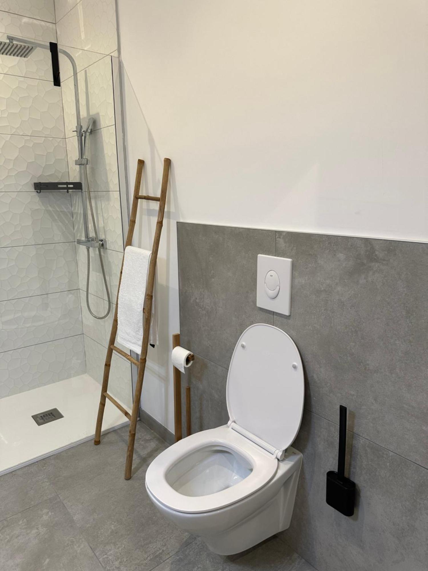 Appartement De La Gare Remiremont Kültér fotó